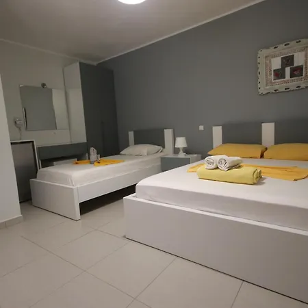 Mini-hôtel Potami Beach - Mondi Goro